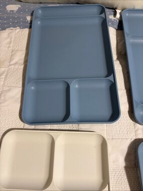 Tupperware Light Blue Four-Compartment Meal Tray